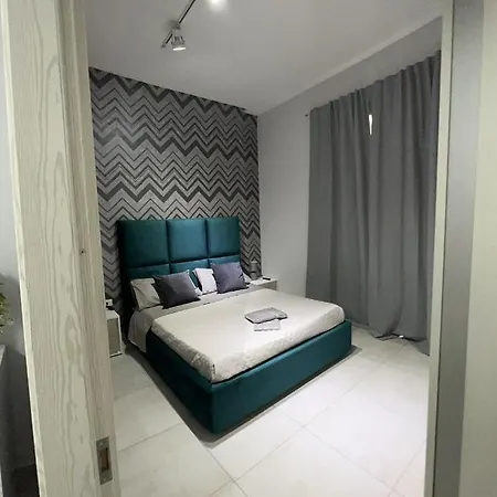 Sky House Luxury Apartmán *